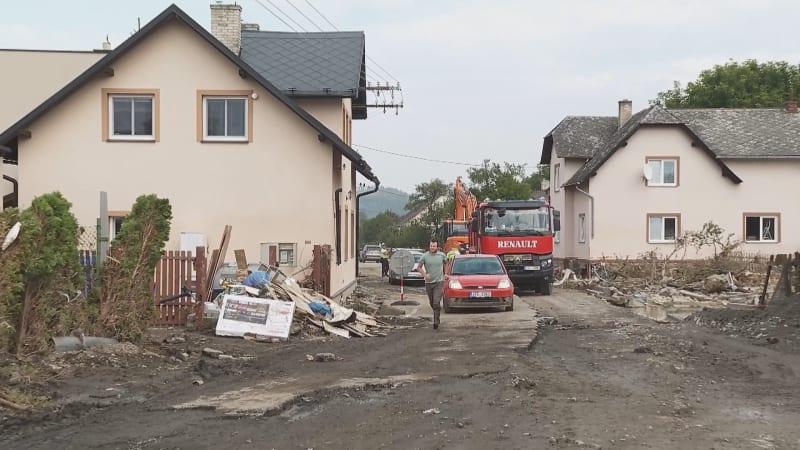 REPORTÁŽ: Dům už nestojí, žena mě opustila. Lidé z Krnovska bojují i rok po povodních s osudem
