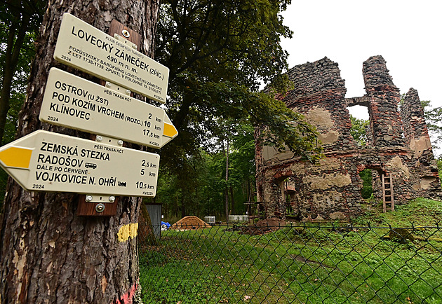 Torzo loveckého zámečku odborníci zakonzervují, hotoví budou do června