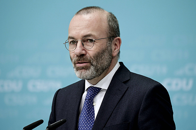 Šéf evropských lidovců mluvil v Praze i o Orbánovi. Podpořil TOP 09 a KDU-ČSL