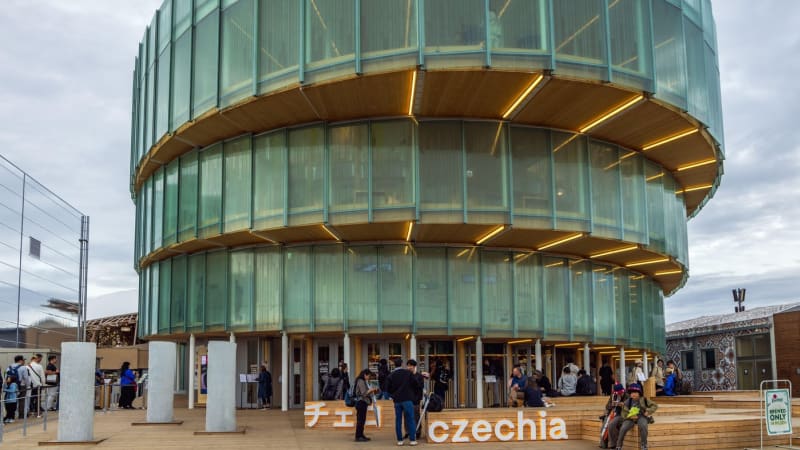 Boj o český pavilon z Expa za velké peníze. Přesun z Ósaky do Hradce budí velké emoce