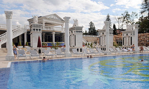 Nejezděte znovu do Maďarska. Skvělé termály najdete i na Slovensku