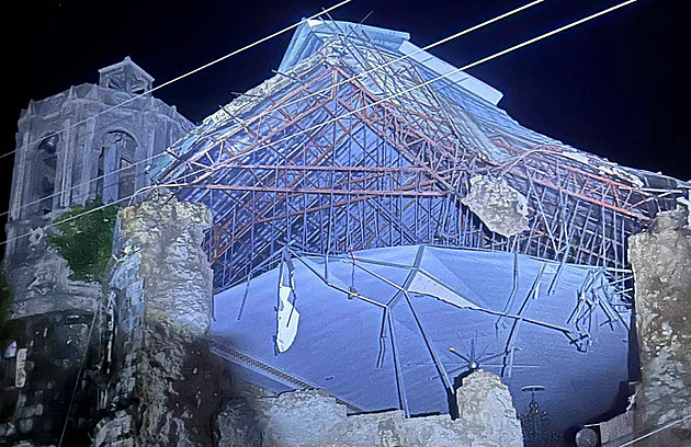 Desítky obětí, zřícené domy. Filipíny zasáhlo zemětřesení o síle 6,9