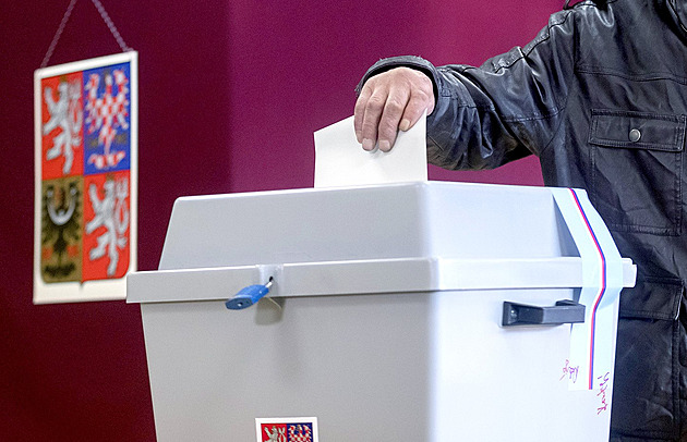 V Hradeckém kraji ANO přeceňuje sílu, míní politolog. Šanci mají skokani