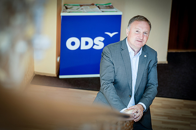 Je to diskriminační, říká o přepočtu hlasů končící poslanec SPOLU. Přišel o mandát