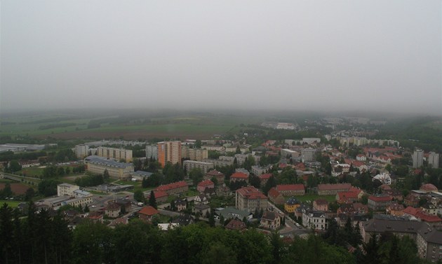 Bude deštivo a oblačno, přidají se i mlhy. Teploty nepřekročí 16 stupňů