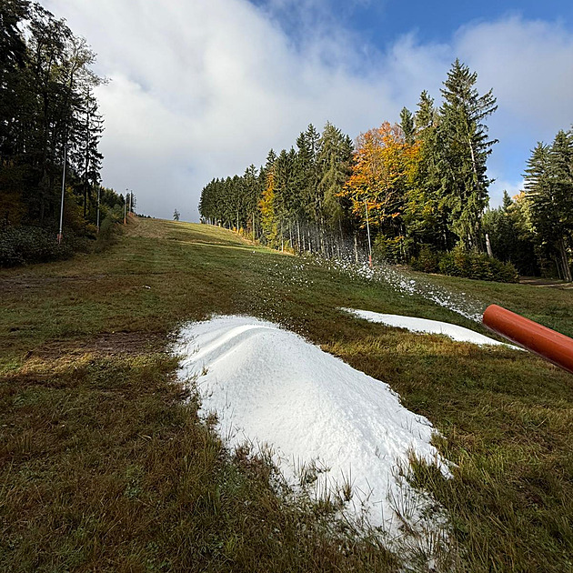 Na Ještědu začali vyrábět technický sníh, skiareál zahájí sezonu 13. prosince