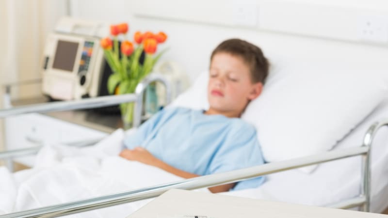 Chlapec spolkl 100 magnetů, ty mu spojily střeva. Novozélandští lékaři část orgánu odstranili