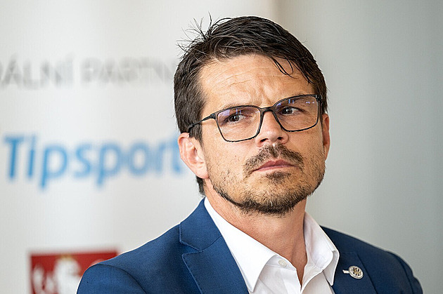 Sabou zvolna končí jako sportovní ředitel v Hradci, má namířeno do Zbrojovky