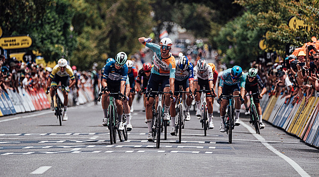 Královskou etapu Tour Down Under museli zkrátit, závěrečný spurt ovládl Vernon