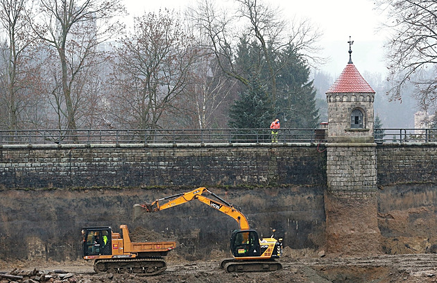 Napouštění liberecké přehrady se blíží, za úpravu okolí dá město 80 milionů