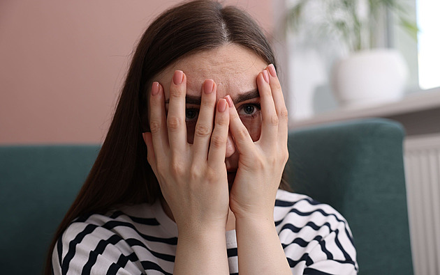 Stíny, hlasy a doteky, které nejsou skutečné. Co jsou pseudohalucinace?