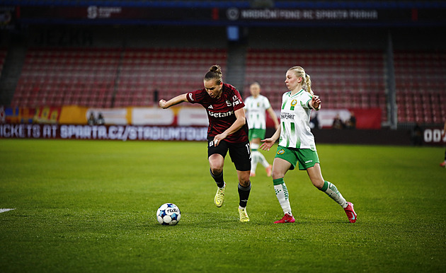 Mrzutý závěr zápasu. Sparťanky vedly, v semifinále Evropského poháru ale prohrály