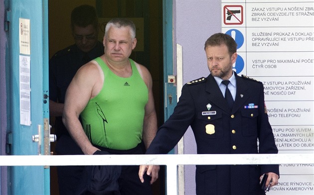 Doživotí v Česku: vraždy, metanol a překvapivé propuštění na svobodu