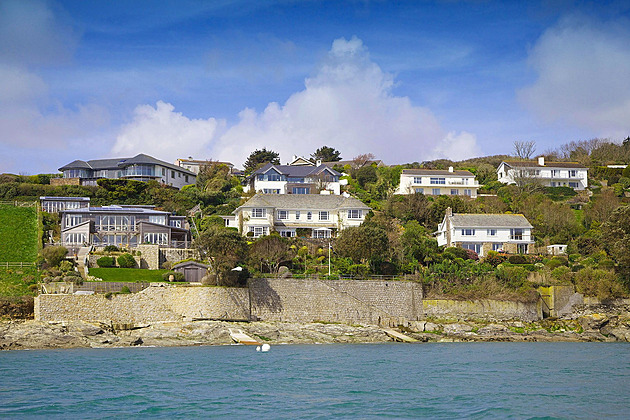 Na čaj s královnou-matkou. Na prodej je vila v Cornwallu s jedinečným příběhem