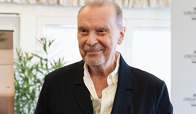 Nemám rád kýčoviny, ubezpečuje Margita před koncertem s hologramem Zagorové