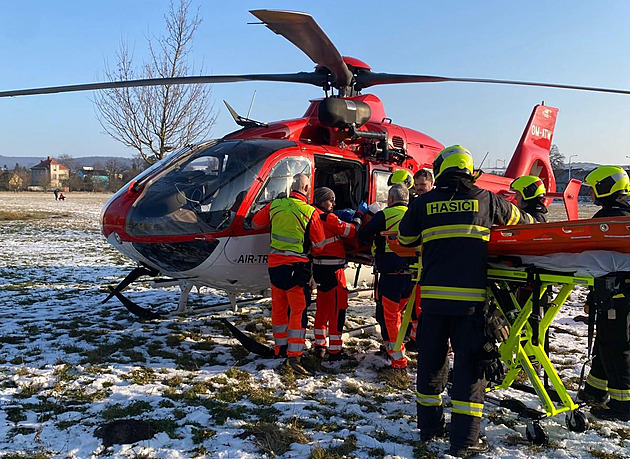 Poslanci kývli na smlouvu se Slovenskem o spolupráci zdravotnických záchranářů