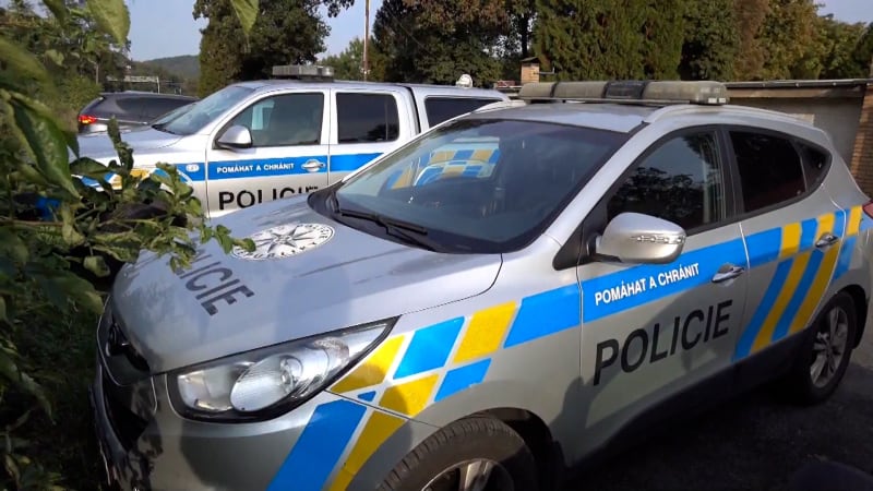 Policie ukončila pátrání po 11leté dívce z Pardubicka. Je v pořádku